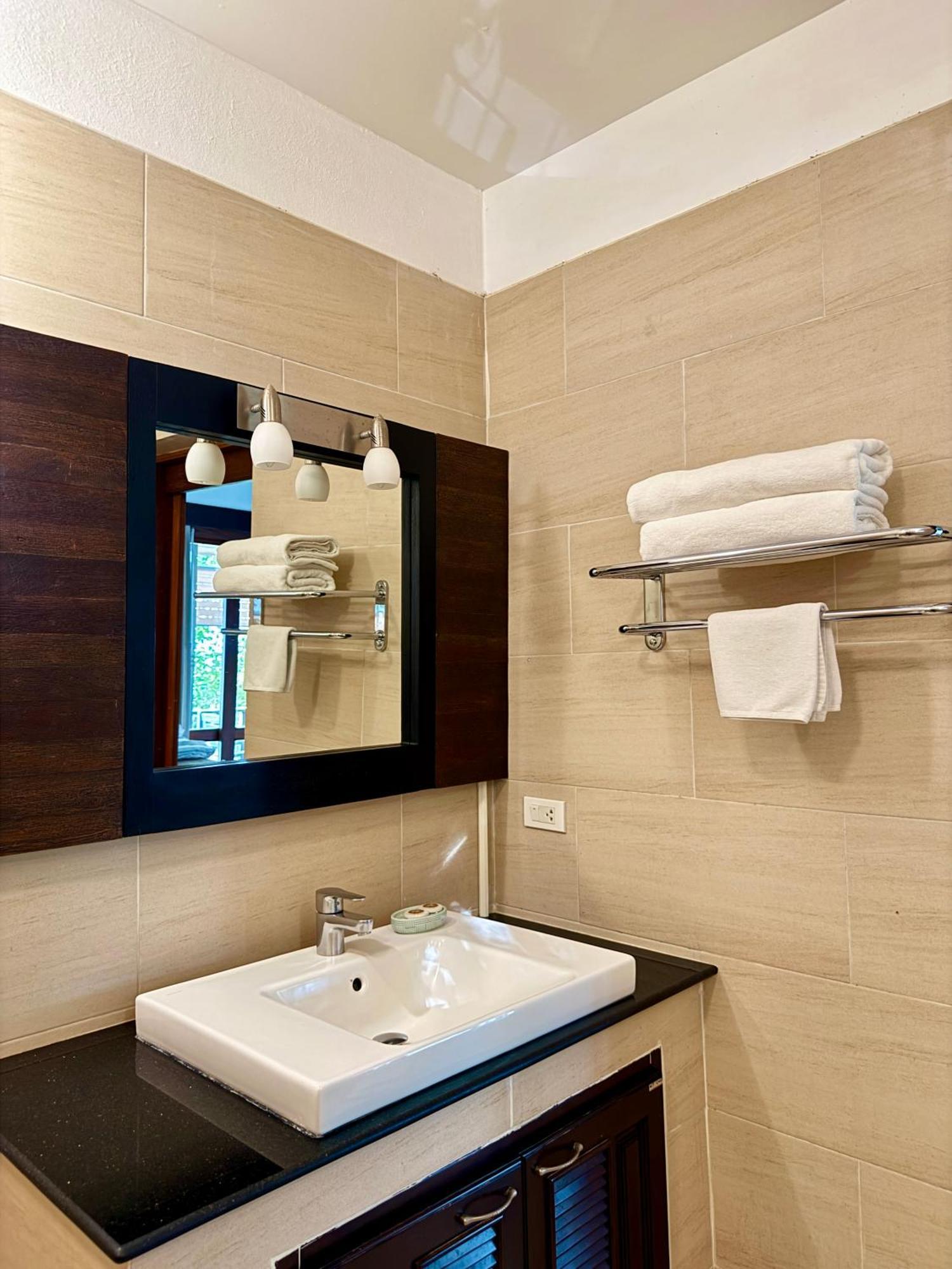 Wok Tum Ocean View Mini-Villa מראה חיצוני תמונה